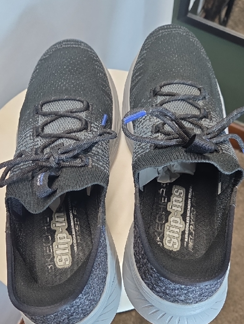 Skechers Men’s Black and Blue Step-ins Athletic Shoes Size 11.5 - Picture 6 of 9